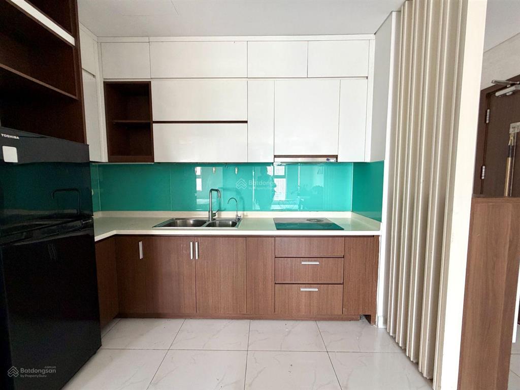 Hưng phát silver star  62,7m2 (2pn + 2wc)  sổ hồng. hướng nam. tầng cao. đầy đủ nội thất