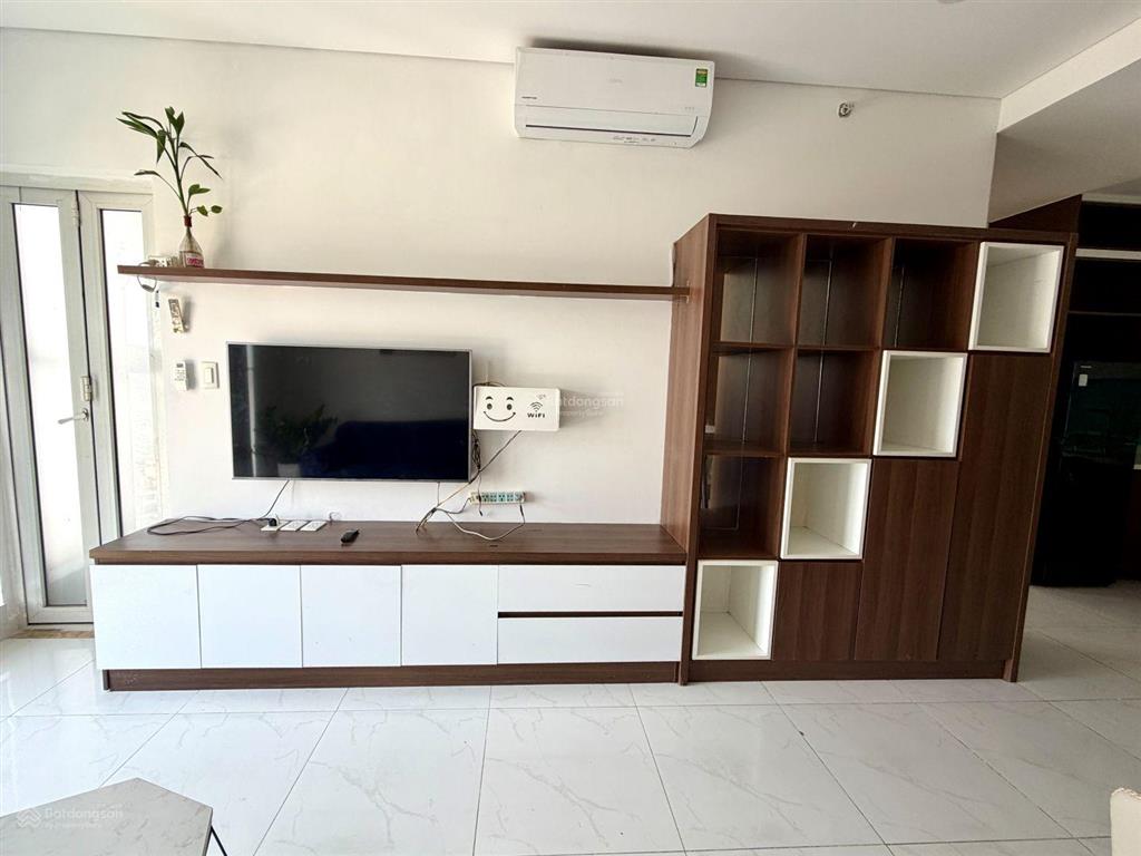 Hưng phát silver star  62,7m2 (2pn + 2wc)  sổ hồng. hướng nam. tầng cao. đầy đủ nội thất