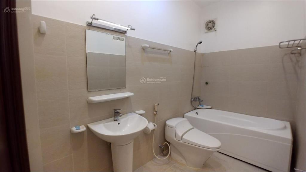 Bán nhà đường 5c, kdc trung sơn, bình hưng, bình chánh  120m (6x20)  4 tầng  đối diện trường học