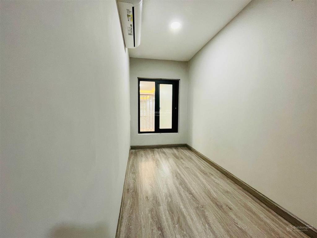 Bán cc nguyễn thiện thuật, q. 3  lầu 1  dt 35,6m (3,5 x 12,3)  sổ hồng  đầy đủ nội thất