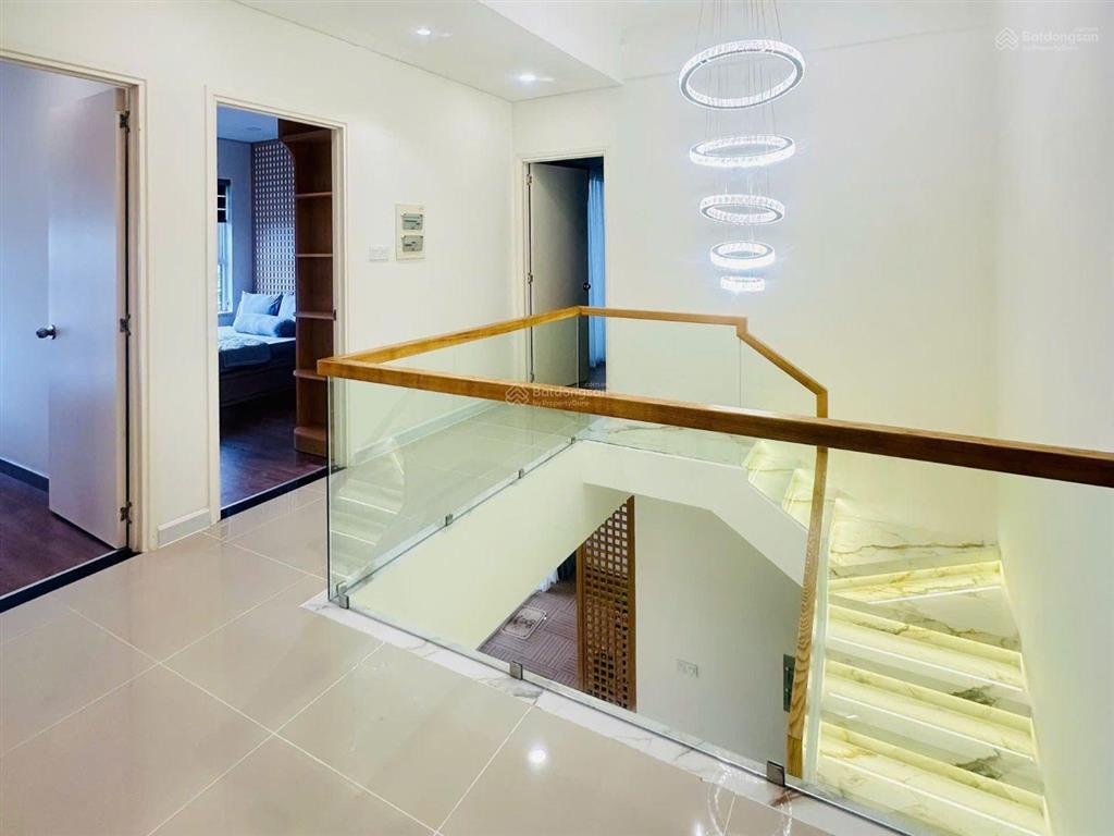 Duplex dragon hill 2  143m² (4pn  3wc)  sổ hồng  nhà đẹp. sân vườn lớn. gió nguyên ngày