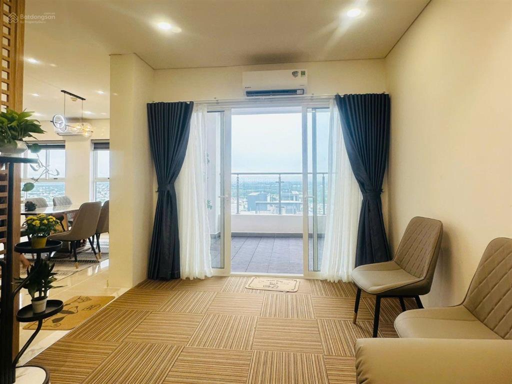 Duplex dragon hill 2  143m² (4pn  3wc)  sổ hồng  nhà đẹp. sân vườn lớn. gió nguyên ngày