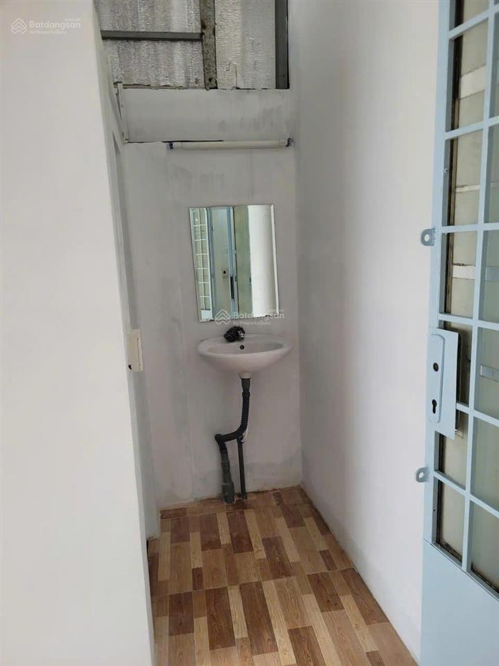 Nhà đường 65, tân hưng, q.7  124,8m (5,2 x 24)  trệt (cấp 4)  tiện làm vp cty, kho