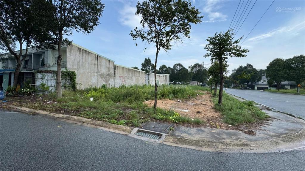 Chính chủ bán gấp lô góc 399,3m2 bến cát, tp.hcm. giá đầu tư 6,5 tỷ.  ngay 0989 288 ***