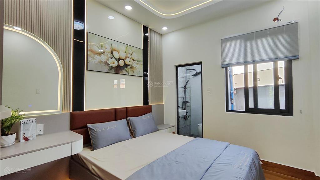 Nhà đẹp full nội thất gần bên kcn tân bình, 2tầng 3pn, hẽm xe hơi, p15, tân bình. chỉ 5tỷ220