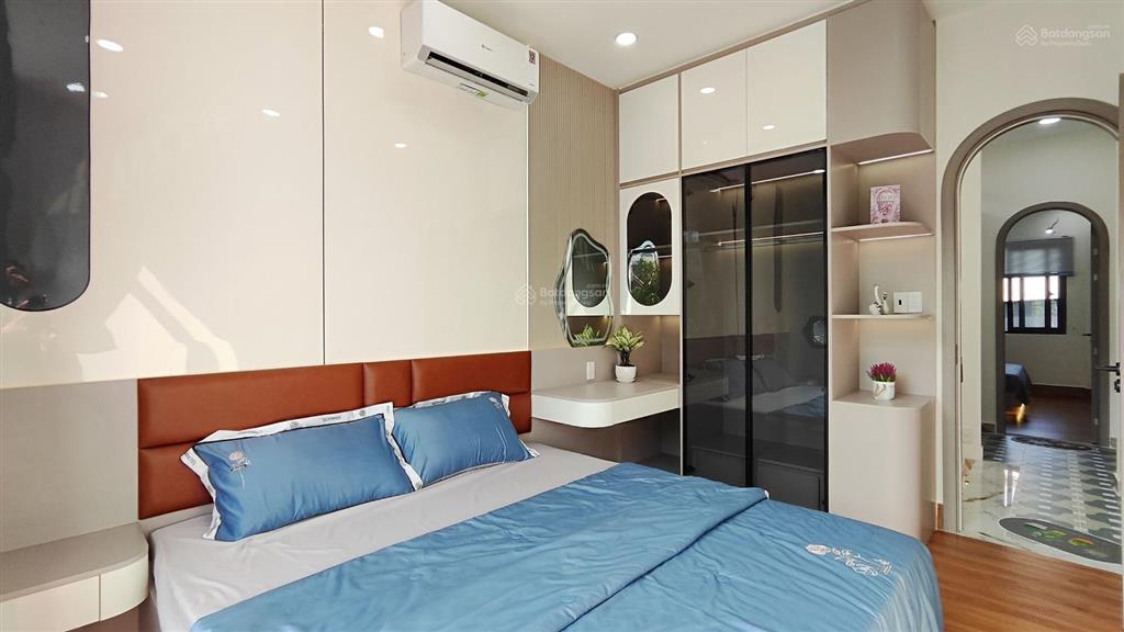 Nhà đẹp full nội thất gần bên kcn tân bình, 2tầng 3pn, hẽm xe hơi, p15, tân bình. chỉ 5tỷ220