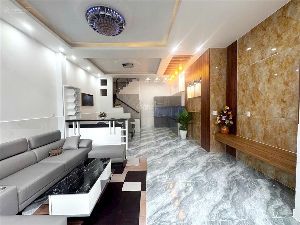 Bán căn nhà đẹp gần cv làng hoa gò vấp. dt 53m²,xd 3tầng, chỉ 5tỷ 350, gần mặt tiền đường số 4.