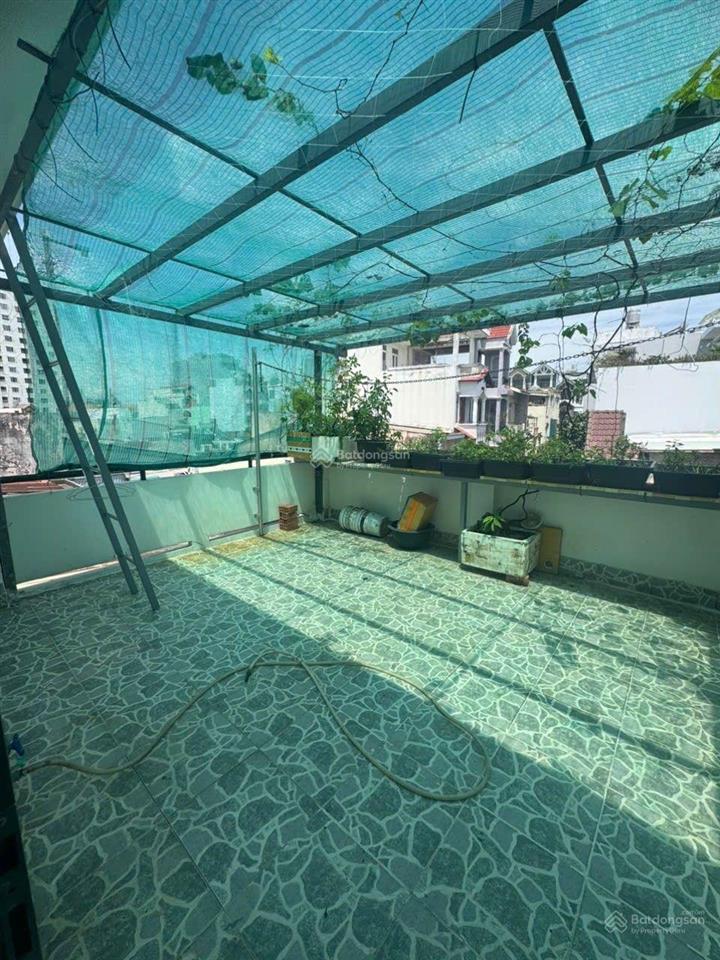 Chủ cần bán gấp nhà 3 tầng gần chợ tân sơn, trần thị trọng, p15, tân bình. dt 50m2, chỉ 5tỷ4 còn tl