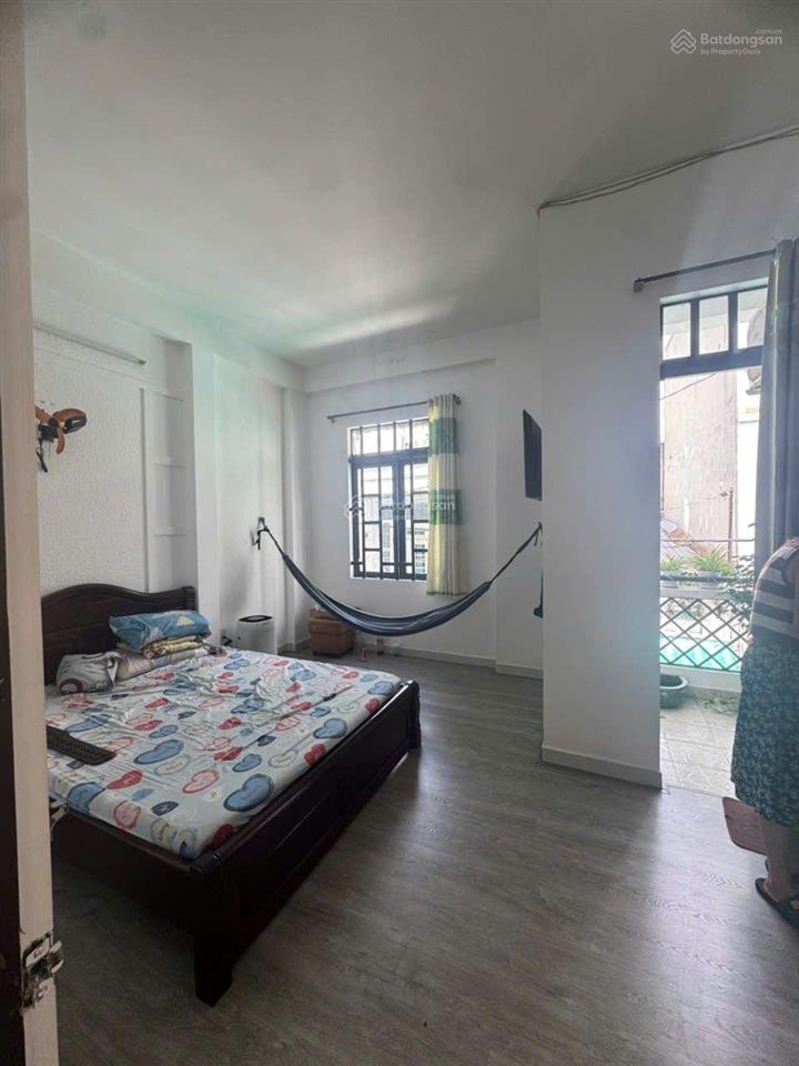 Chủ cần bán gấp nhà 3 tầng gần chợ tân sơn, trần thị trọng, p15, tân bình. dt 50m2, chỉ 5tỷ4 còn tl