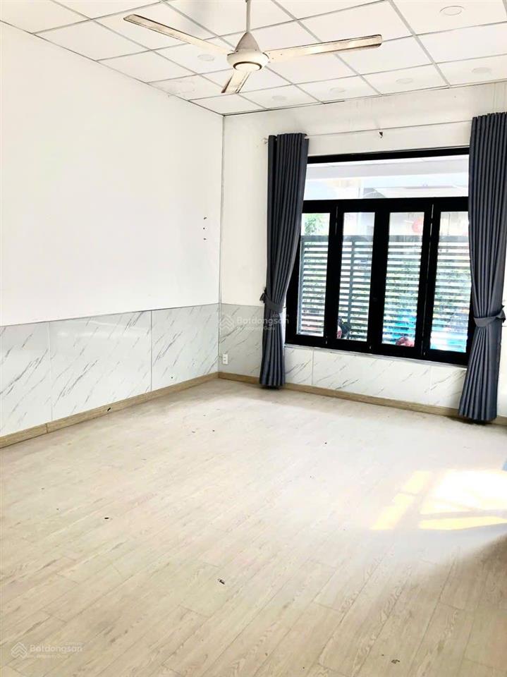Bán gấp nhà c4 đối diện lotte mart nguyễn văn lượng, p17, gò vấp, dt 68,7m2, chỉ 5tỷ300 tl