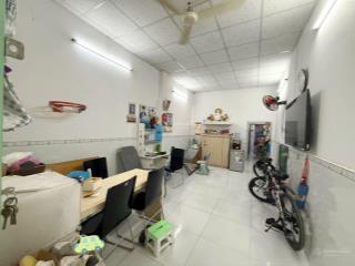 Nhà 2 tầng gần sân bay, dt 40m2, ngay ngã 6. gần mặt tiền quang trung p10 gò vấp. chỉ 3tỷ870 tl