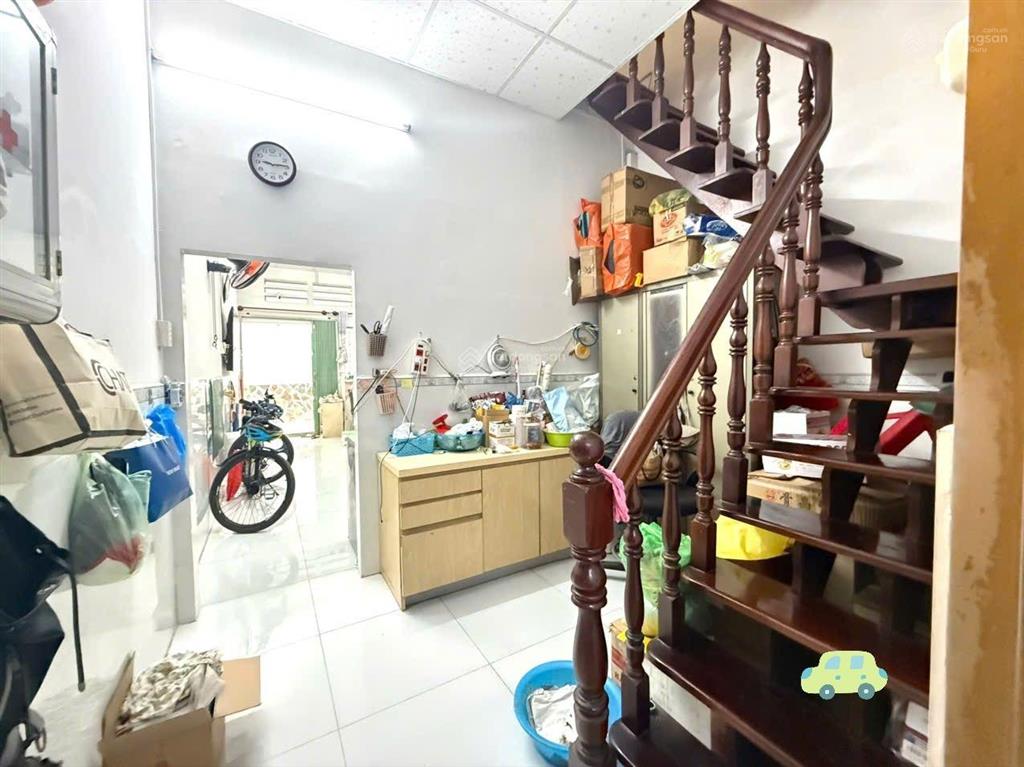 Nhà 2 tầng gần sân bay, dt 40m2, ngay ngã 6. gần mặt tiền quang trung p10 gò vấp. chỉ 3tỷ870 tl