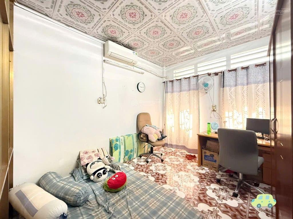 Nhà 2 tầng gần sân bay, dt 40m2, ngay ngã 6. gần mặt tiền quang trung p10 gò vấp. chỉ 3tỷ870 tl