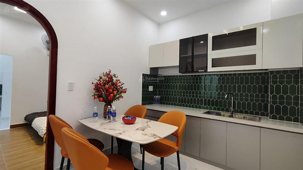 Nhà 2 tầng hxh  70,6m2 sát mặt tiền phan huy ích p12 gò vấp, ngay emart. chỉ 5tỷ980 thương lượng