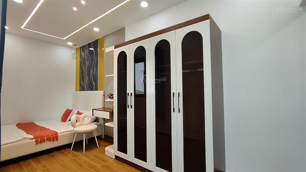 Nhà 2 tầng hxh  70,6m2 sát mặt tiền phan huy ích p12 gò vấp, ngay emart. chỉ 5tỷ980 thương lượng