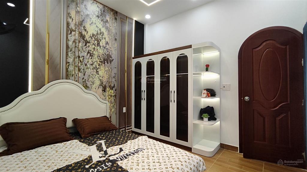 Nhà 2 tầng hxh  70,6m2 sát mặt tiền phan huy ích p12 gò vấp, ngay emart. chỉ 5tỷ980 thương lượng