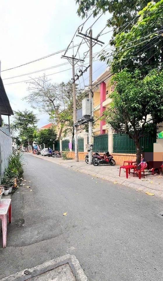 Nhà 2 tầng, 56m2, 3pn, hẻm 3m quang trung p8 gò vấp  chỉ 4,8 tỷ tl. gần trường học, chợ, công viên