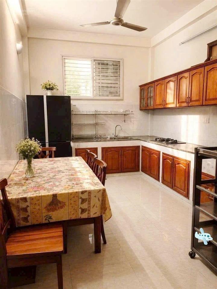 Nhà 3 tầng  60m2  đối diện bv 175  gần cv gia định  đi sân bay 5 phút  chỉ hơn 5 tỷ