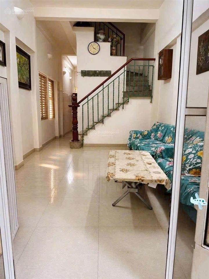 Nhà 3 tầng  60m2  đối diện bv 175  gần cv gia định  đi sân bay 5 phút  chỉ hơn 5 tỷ
