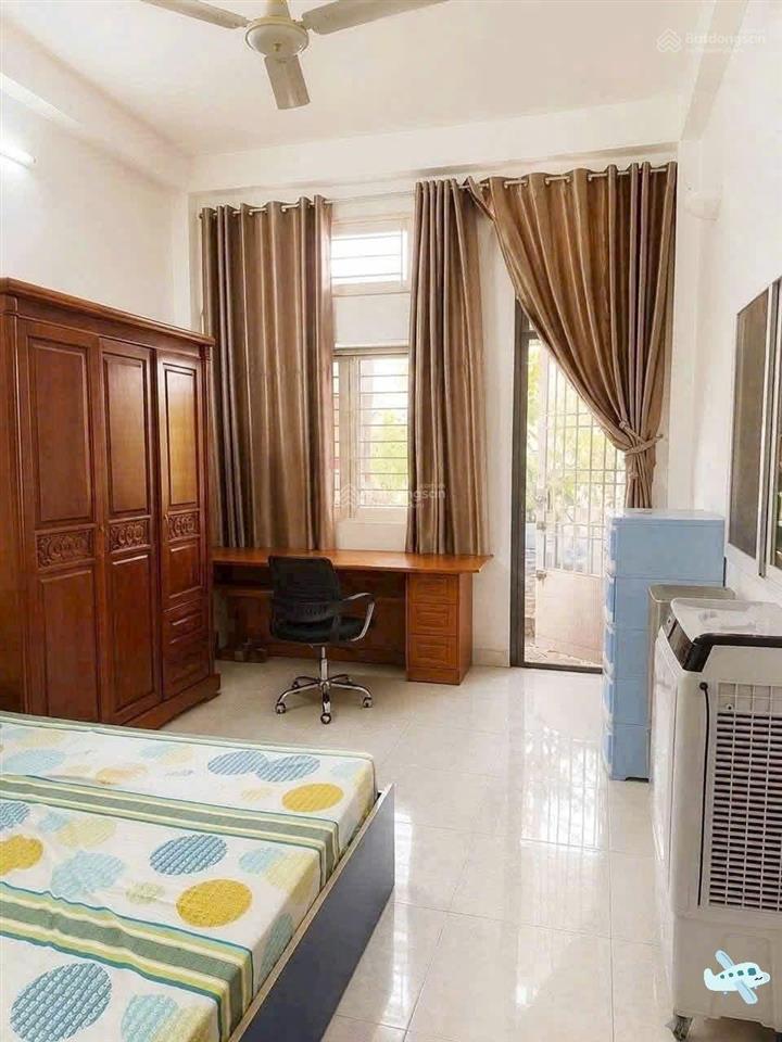 Nhà 3 tầng  60m2  đối diện bv 175  gần cv gia định  đi sân bay 5 phút  chỉ hơn 5 tỷ