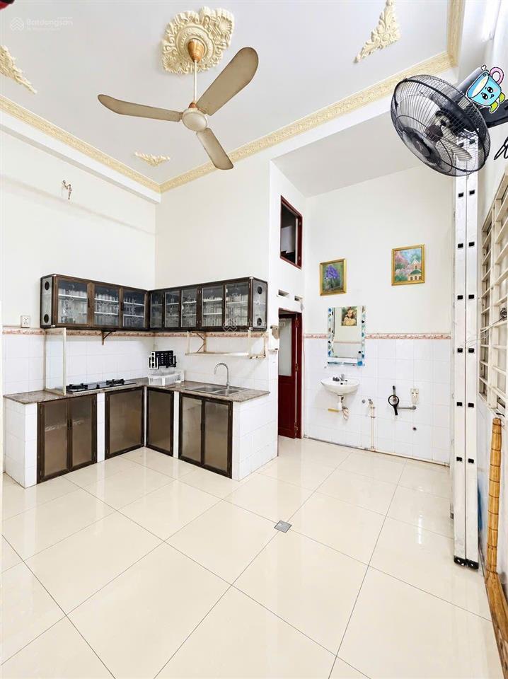 Chỉ 3tỷ750  nhà 2 tầng đúc  42m2  gần chợ phạm văn bạch  nguyễn tư giản p12 gò vấp