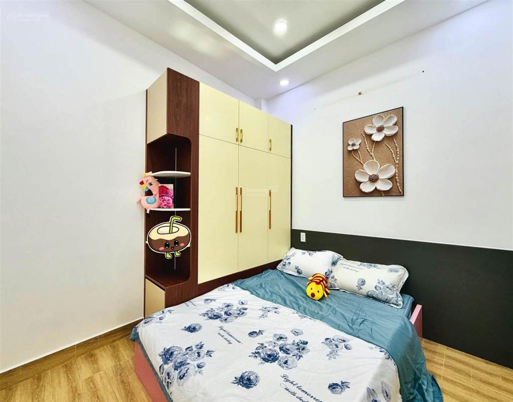Nhà đẹp 3tầng 3pn hxh  sát mt nguyễn duy cung p12 gò vấp  chỉ 4tỷ770 thương lượng