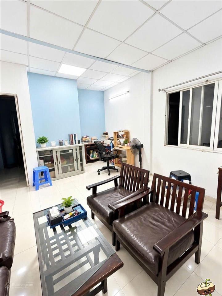 Nhà 2tầng cấp 3  dt 50m2  hẽm 3m 1 trục phạm văn bạch tân bình  giáp ga t3  chỉ 3ty950 bớt lộc