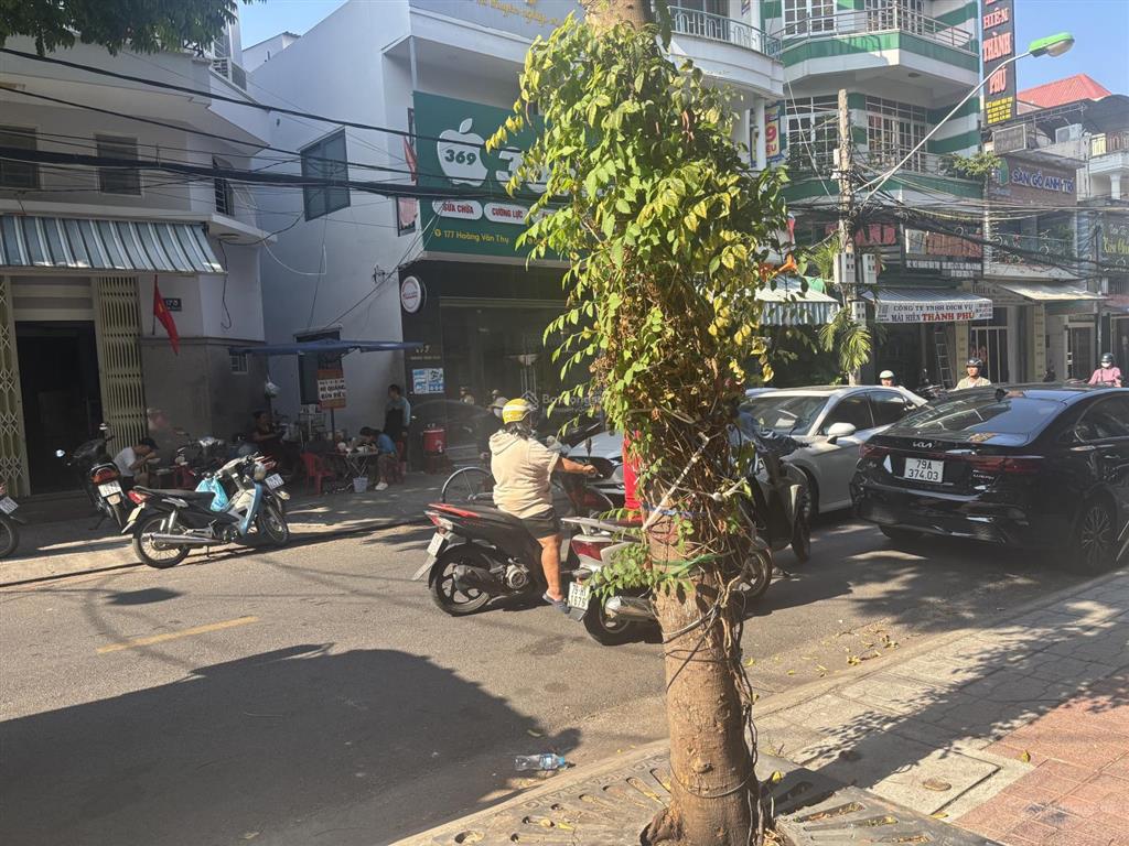 Cho thuê mặt bằng kinh doanh trung tâm thành phố, diện tích 40m2.