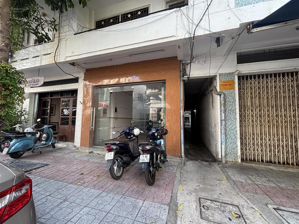 Cho thuê mặt bằng kinh doanh trung tâm thành phố, diện tích 40m2.