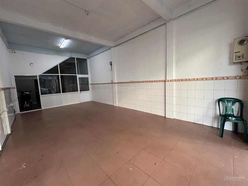 Cho thuê mặt bằng kinh doanh trung tâm thành phố, diện tích 40m2.