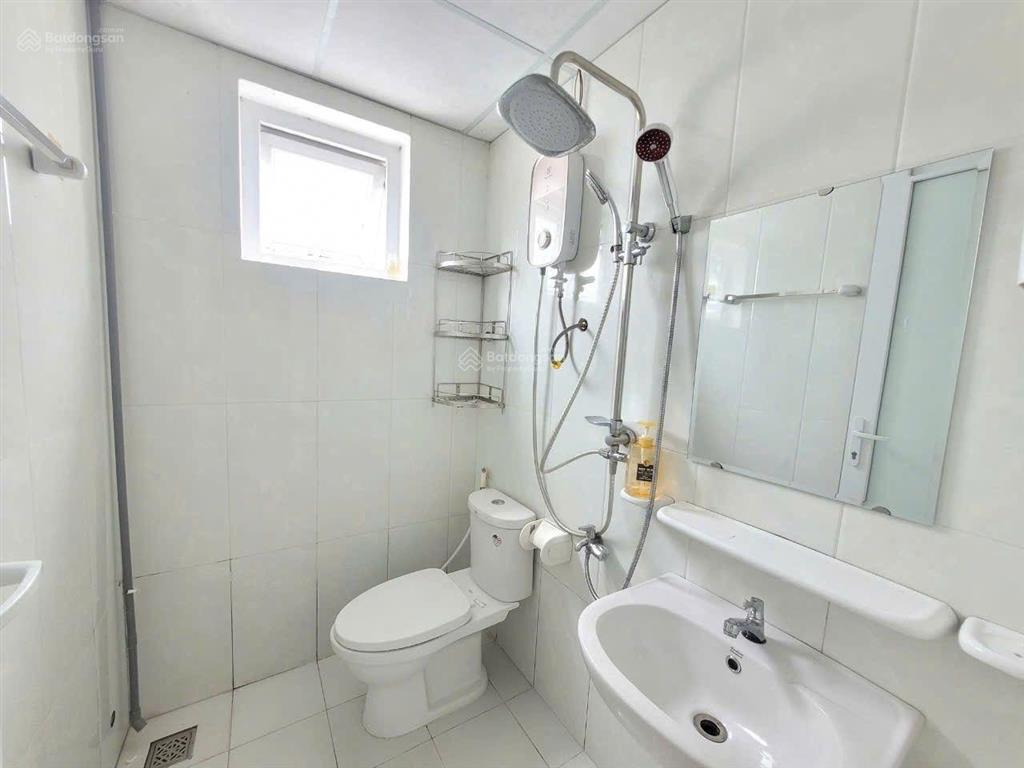 Cho thuê nhà trống view tây nam gió mát, view bắn pháo hoa 2016 căn hộ 65m2 2p.n prospe plaza