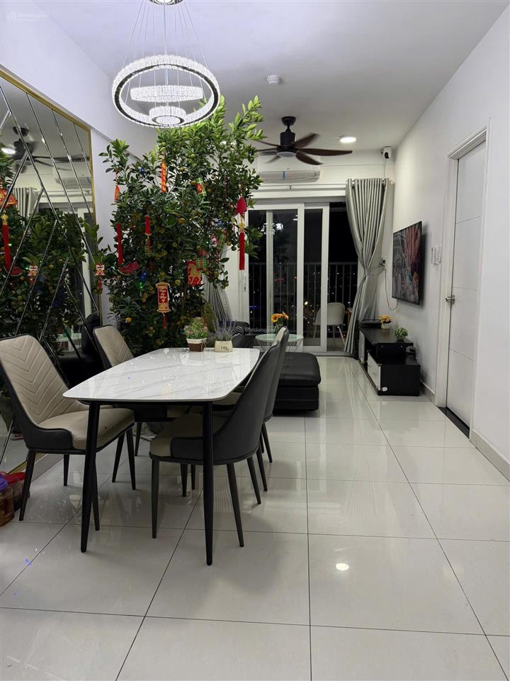 Chính chủ cần tiền ra gấp căn hộ 2pn, 2 toilet có sổ hồng, căn góc chung cư prosper plaza