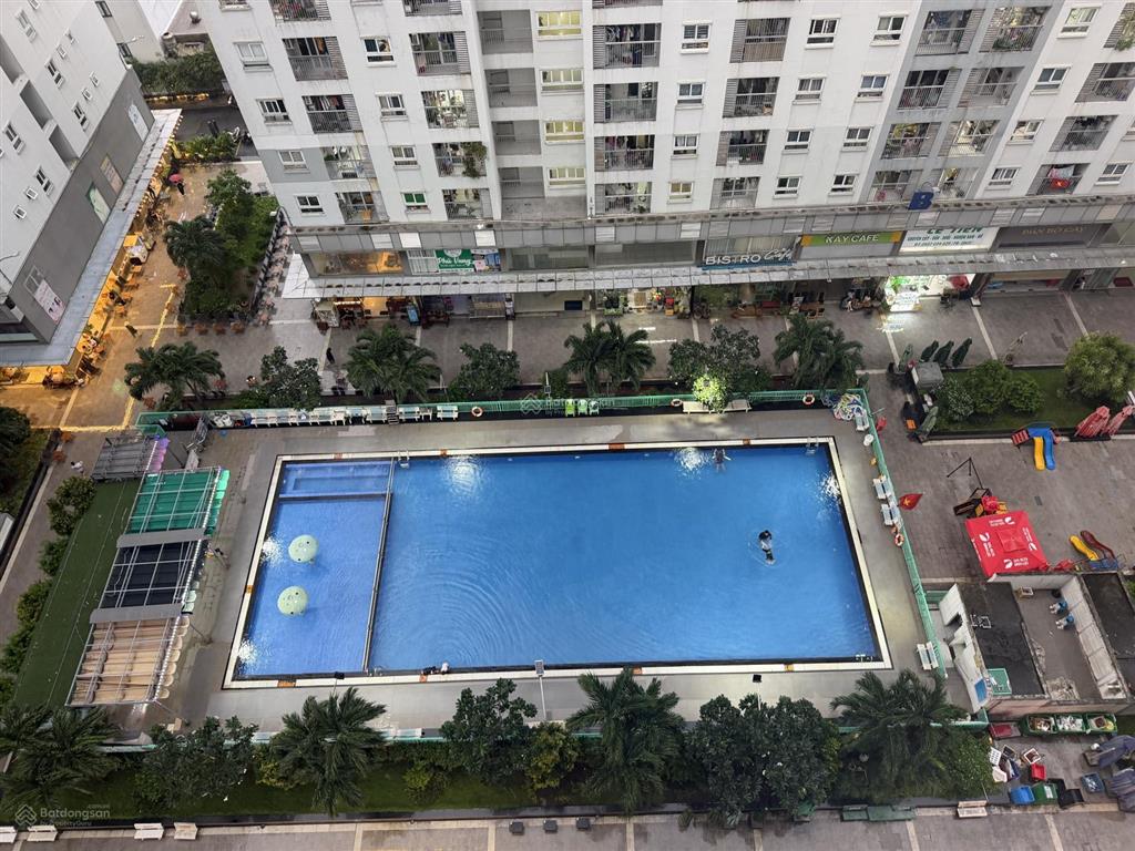 Chính chủ cần tiền ra gấp căn hộ 2pn, 2 toilet có sổ hồng, căn góc chung cư prosper plaza