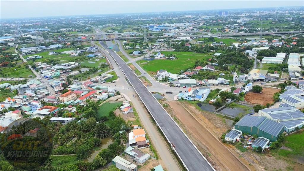 2267m2  92m mặt tiền  cách nguyễn hữu trí 20m  đường trước đất rộng 12m
