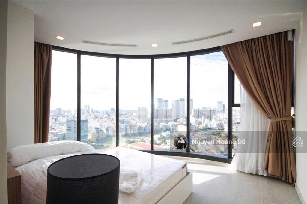 Vinhomes golden river 2pn vòng cung view landmark giá thuê 32tr/th