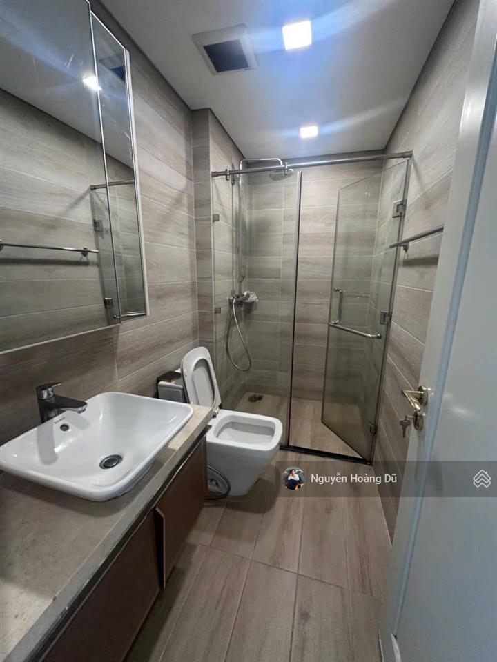Vinhomes golden river 2pn vòng cung view landmark giá thuê 32tr/th