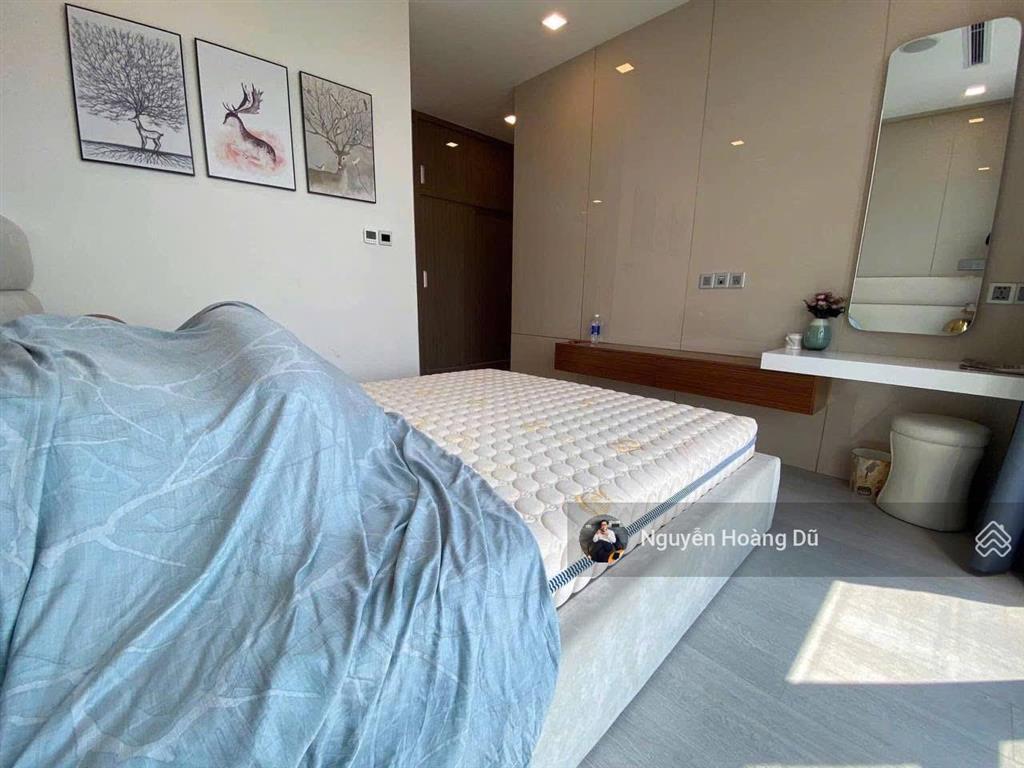 Vinhomes golden river 2pn 76m² nội thất đẹp giá 30tr/th