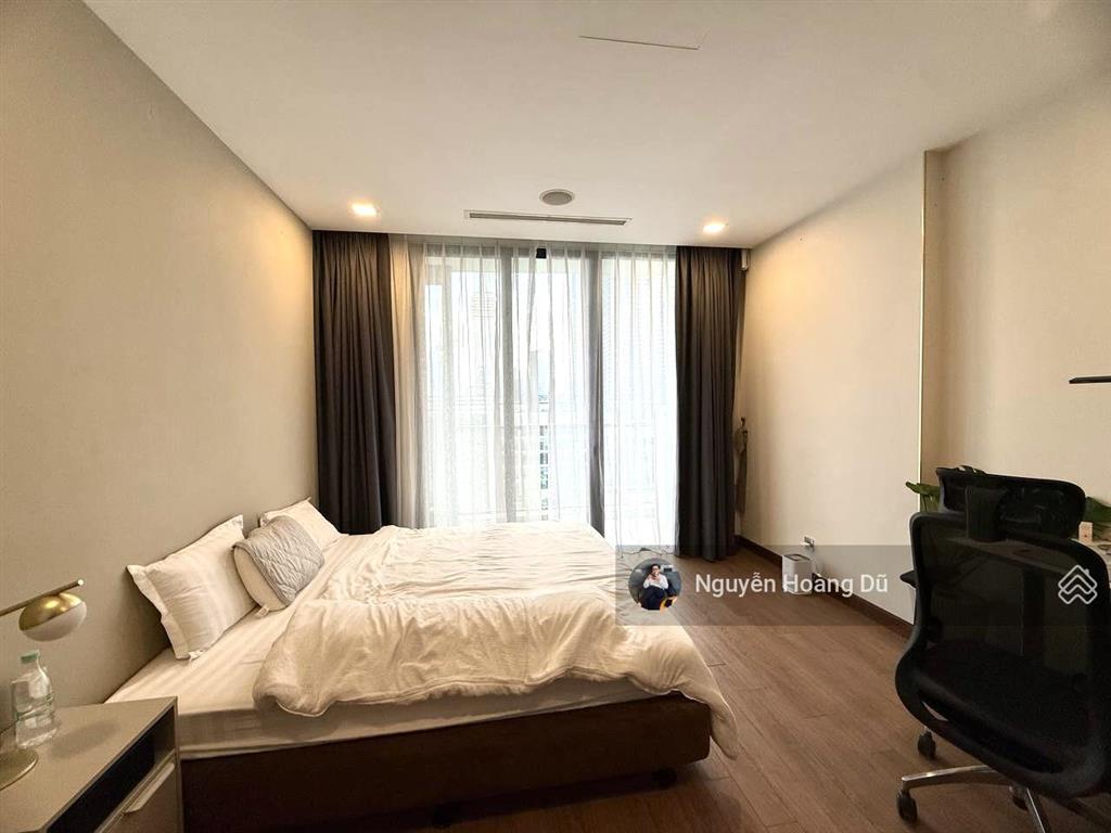 Cho thuê căn hộ 3pn 121m2 view cầu bason nội thất đẹp giá 65tr/th