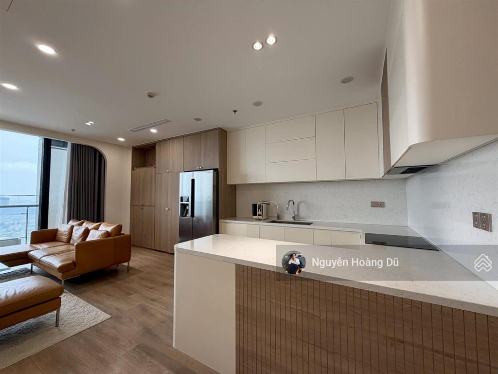 Căn góc 2pn view sông nội thất đẹp  vinhomes golden river giá 60 triệu/tháng