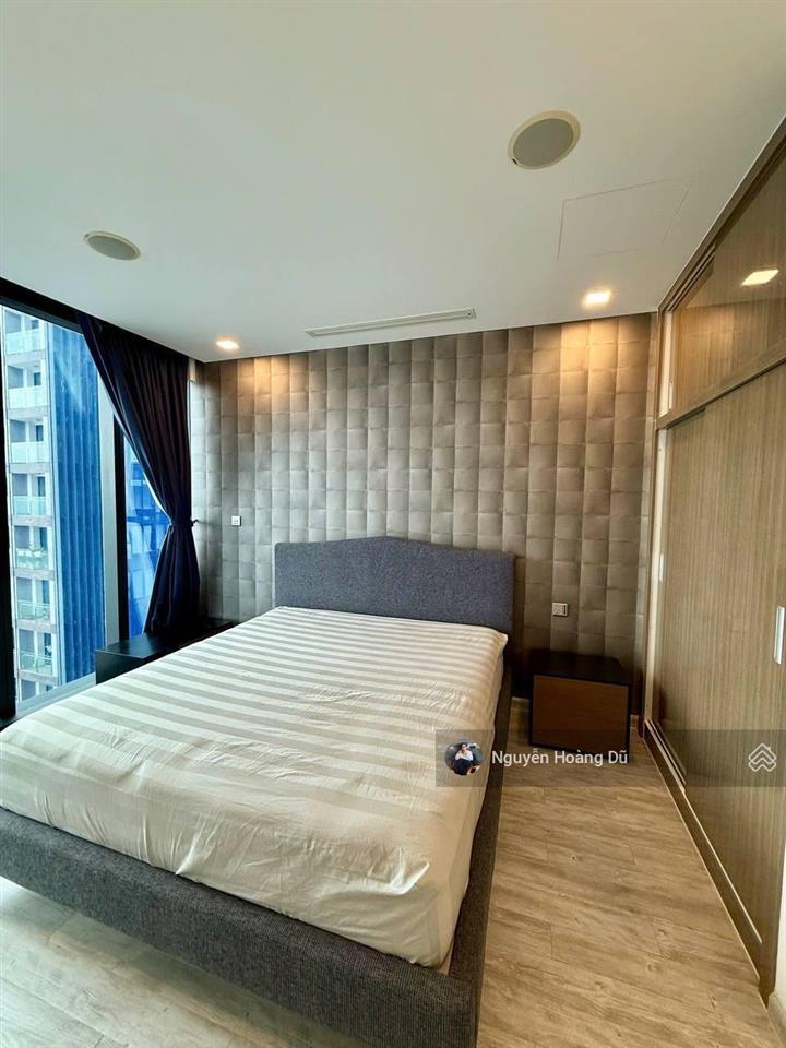 Vinhomes bason cho căn hộ 4pn 160m2 view sông đẹp giá 80triệu/ tháng