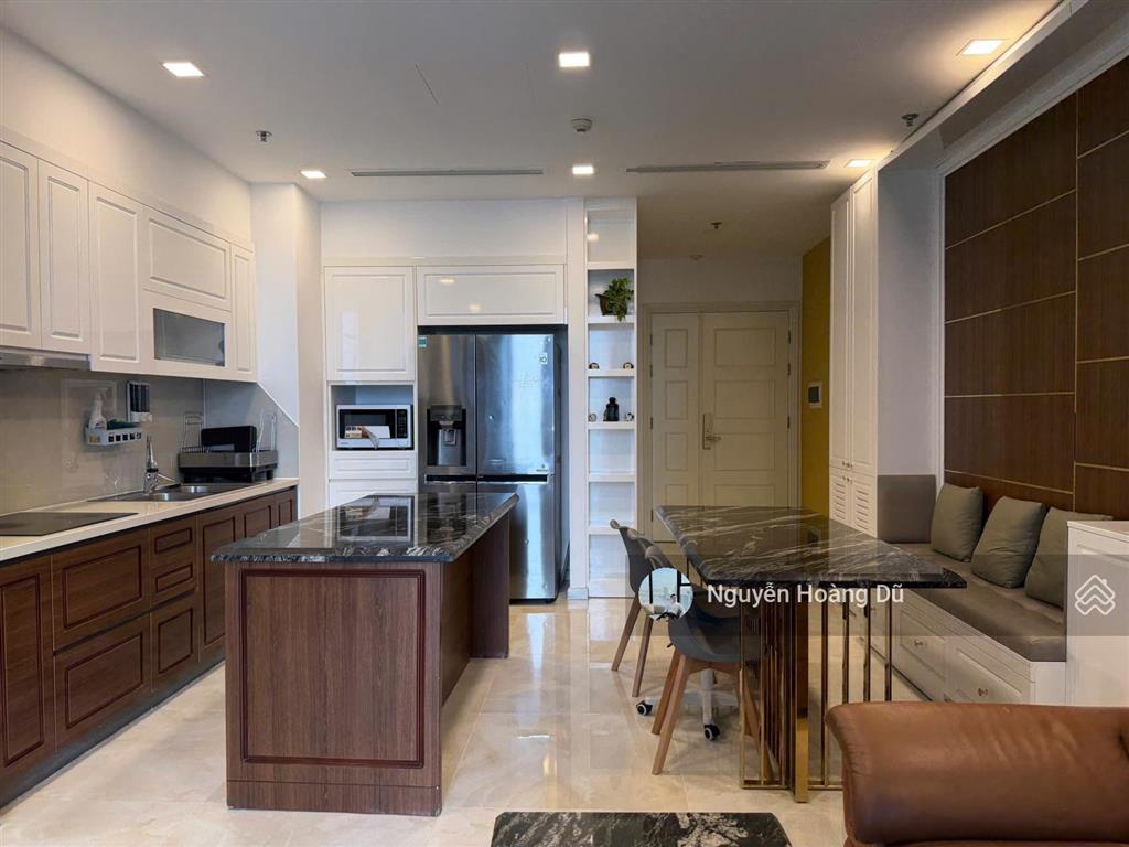 Vinhomes ba son cho thuê 2pn view thành phố giá 33tr/tháng