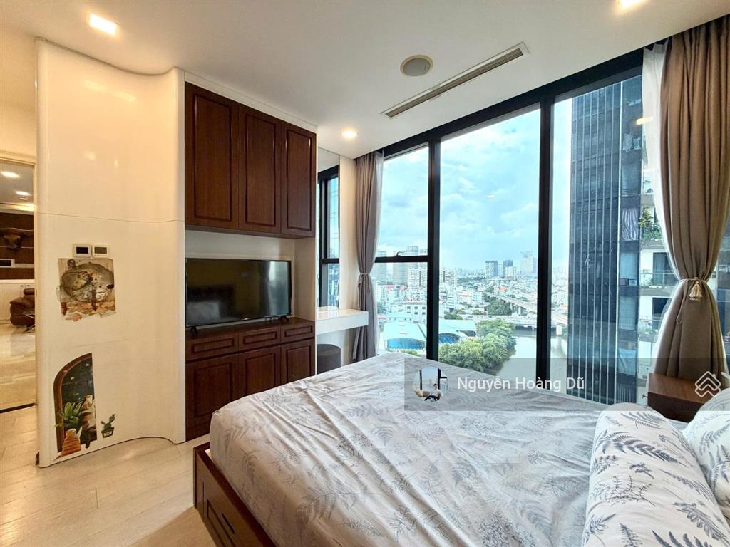 Vinhomes ba son cho thuê 2pn view thành phố giá 33tr/tháng