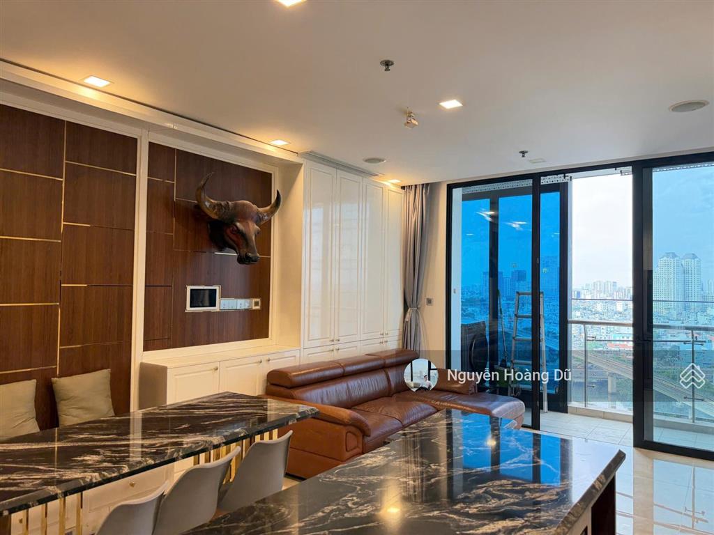 Vinhomes ba son cho thuê 2pn view thành phố giá 33tr/tháng
