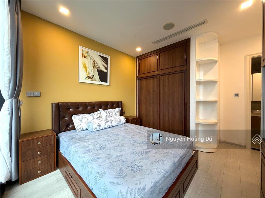 Vinhomes ba son cho thuê 2pn view thành phố giá 33tr/tháng