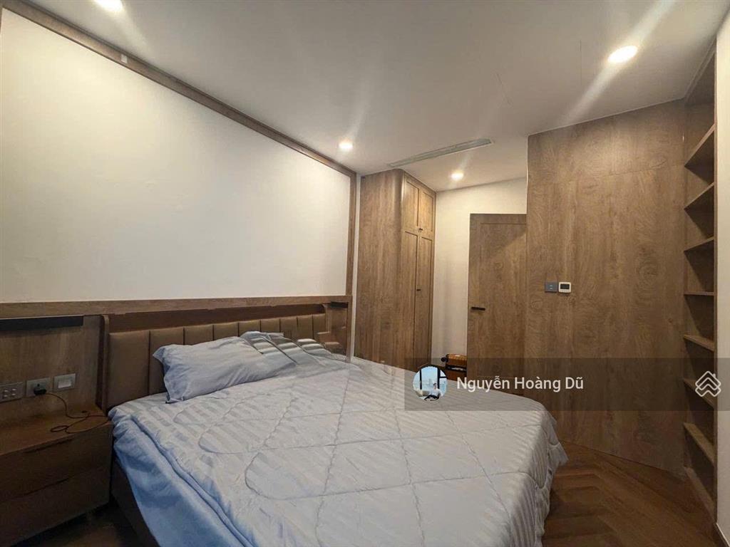 Vinhomes bason cho thuê 2pn view landmark giá 30 triệu/tháng