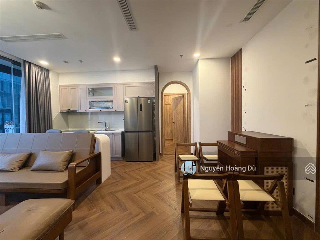 Vinhomes bason cho thuê 2pn view landmark giá 30 triệu/tháng