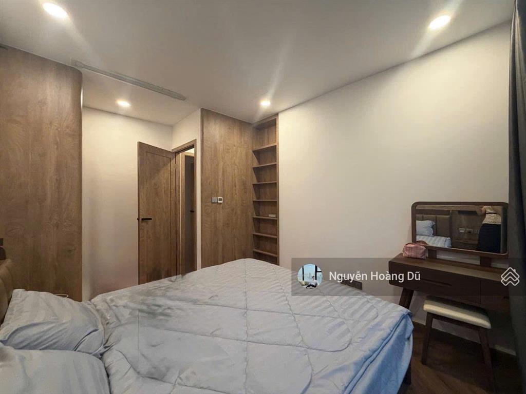 Vinhomes golden river cho thuê 2pn 86m2 view sông đẹp giá 37triệu/tháng