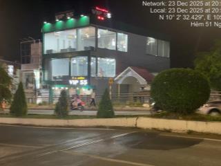 Cho thuê khối nhà 03 tầng (1 trệt + 2 lầu), dt 9 m x 20 m x 3 tầng = tổng sử dụng 540m2