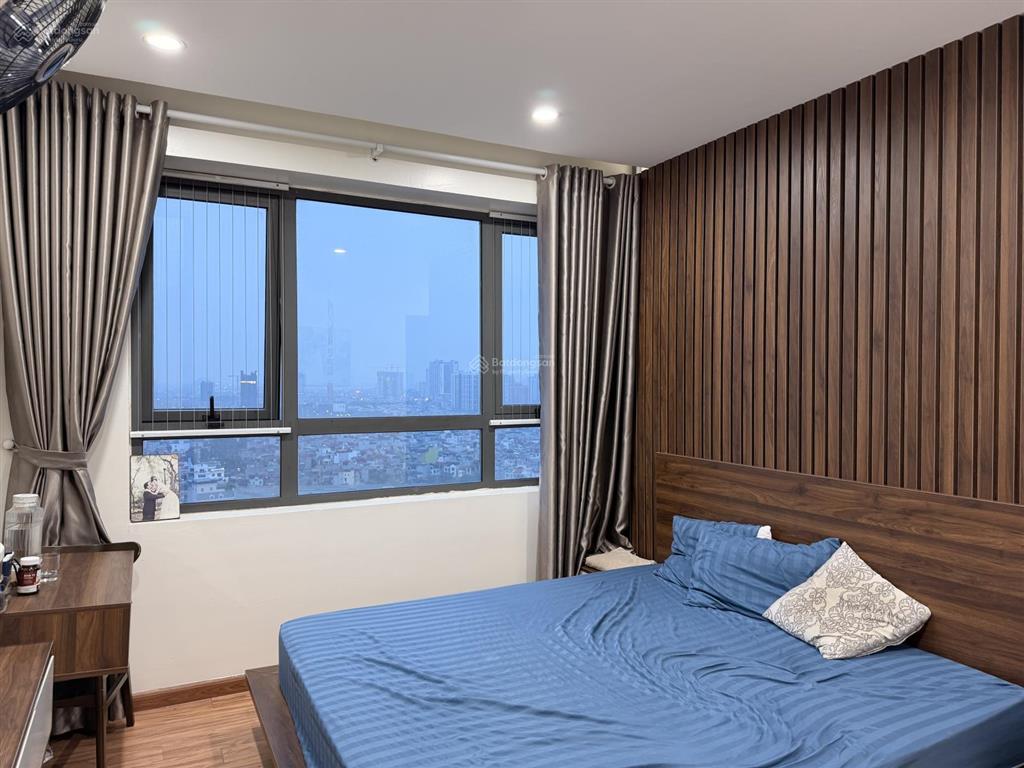 Chính chủ bán căn hộ 3 ngủ, căn góc, nội thất đẹp, nhà ở rất có lộc