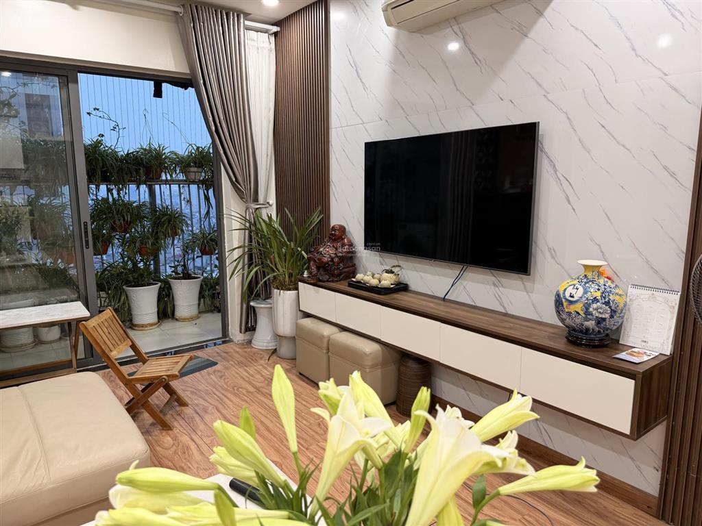 Chính chủ bán căn hộ 3 ngủ, căn góc, nội thất đẹp, nhà ở rất có lộc